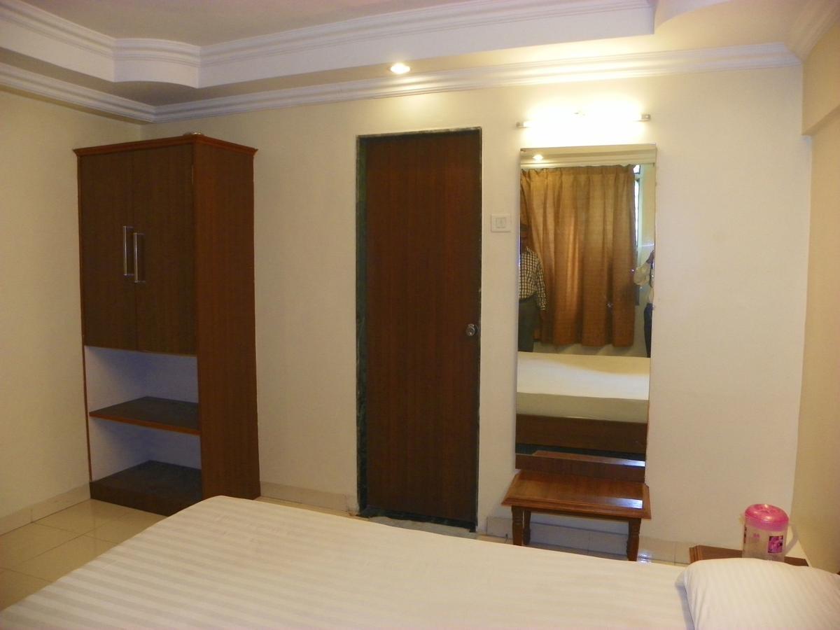 Hotel Rajdeep Pune Exterior photo
